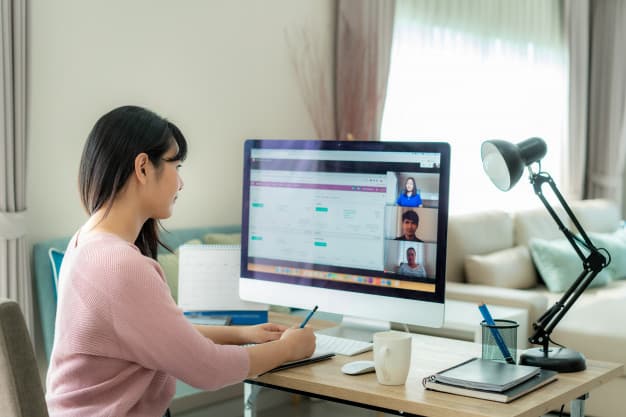 Girl meeting online
